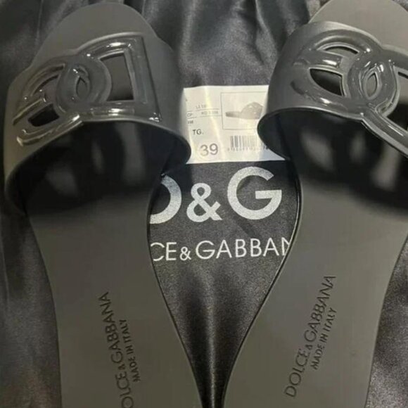 Dolce & Gabbana Black Sandals with Glossy DG Logo - Picture 1 of 5
